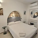 Pure Minimal Loft Old Town Appartamento